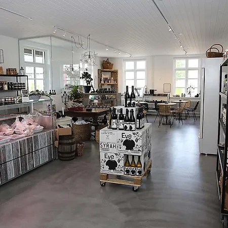瑞博格酒店 比隆