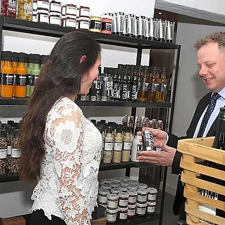 瑞博格酒店 酒店 比隆