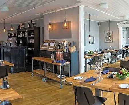 Refborg 3*
